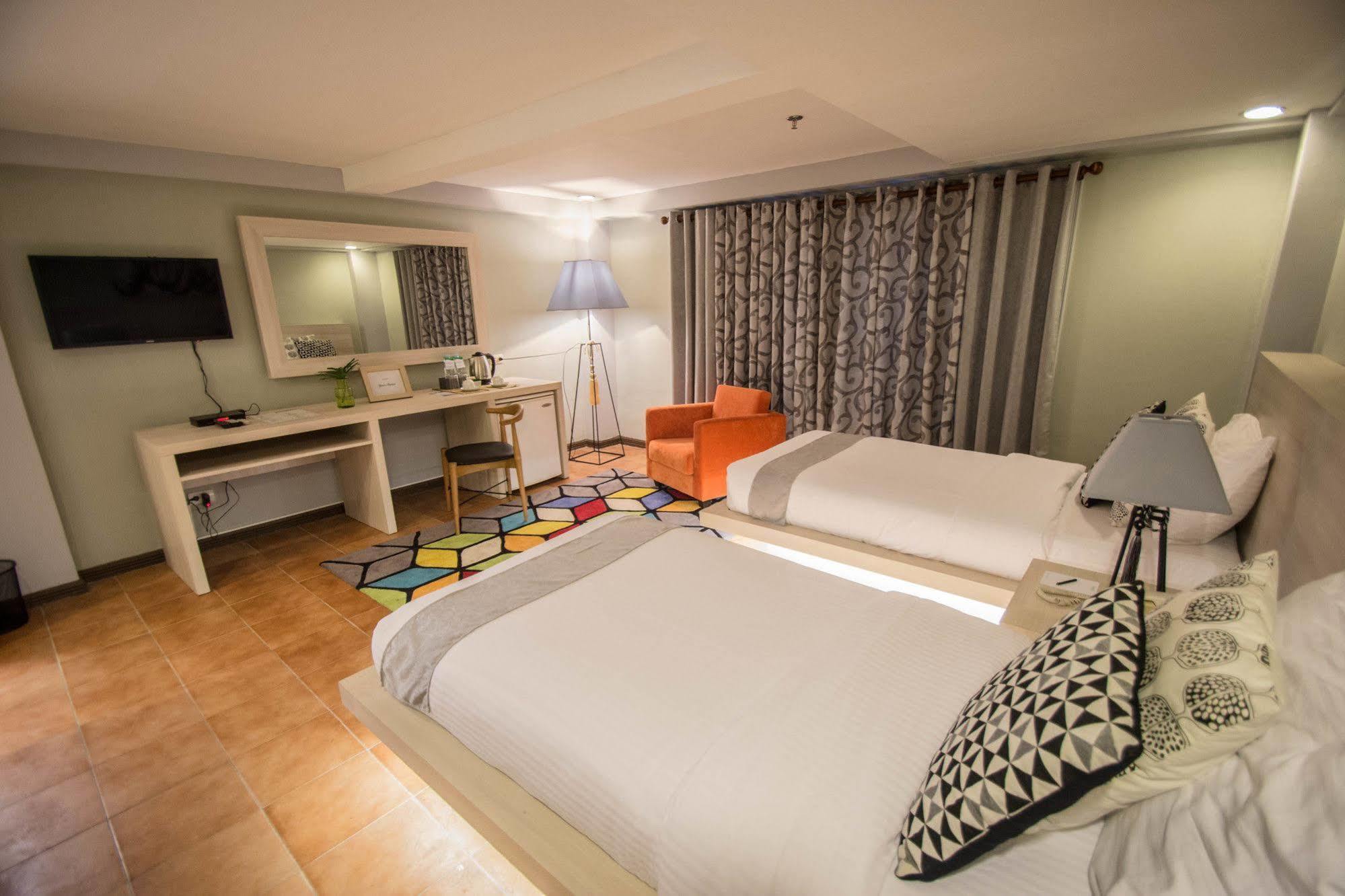 Butuan City Almont City Hotel מראה חיצוני תמונה